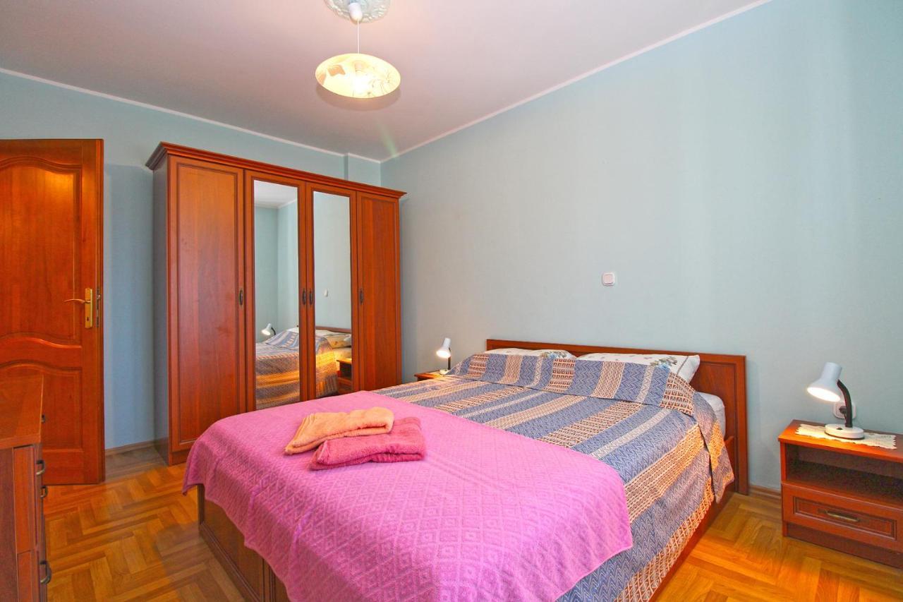 Apartments Veroslava 2159 Pula Buitenkant foto