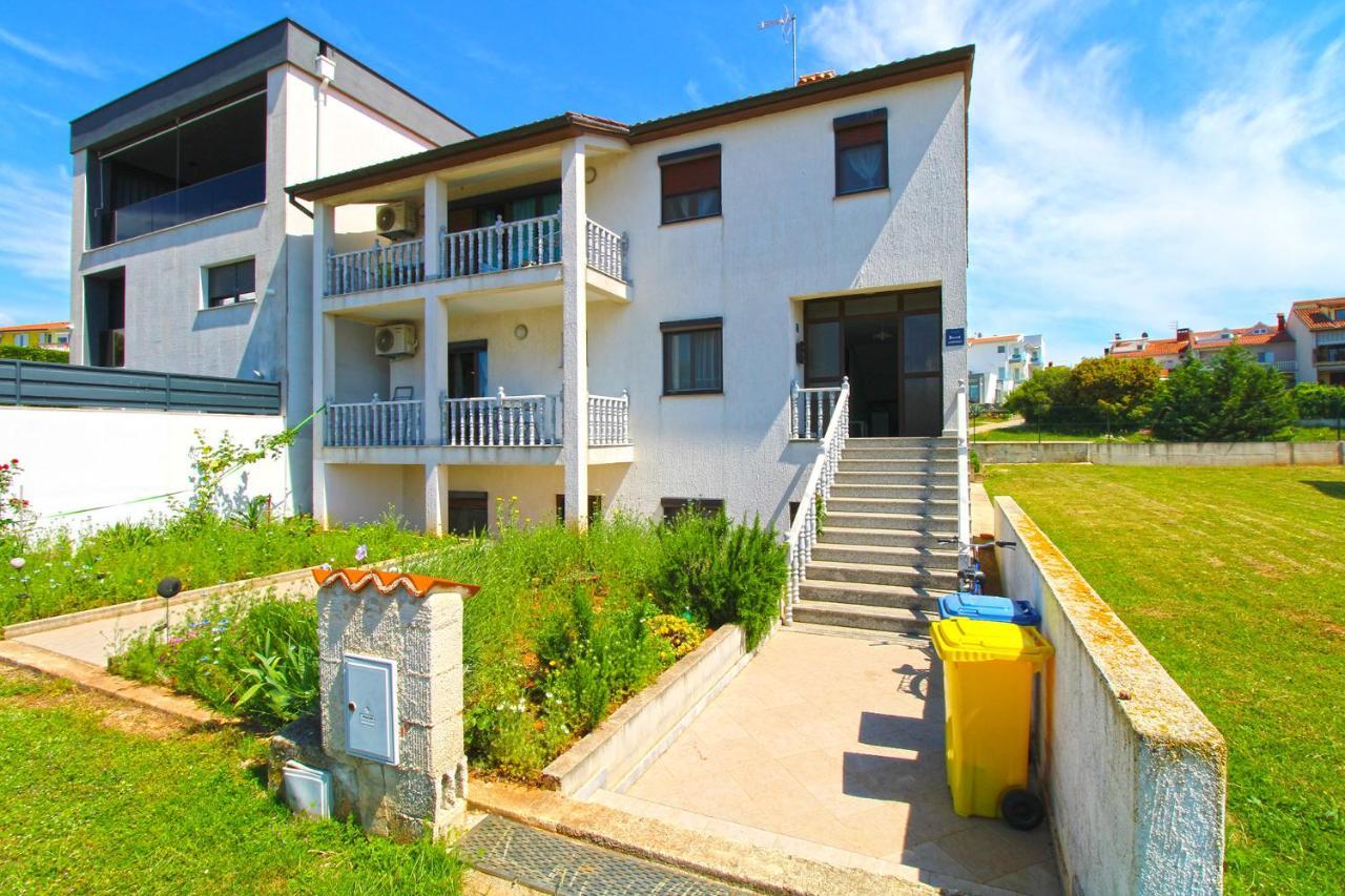 Apartments Veroslava 2159 Pula Buitenkant foto