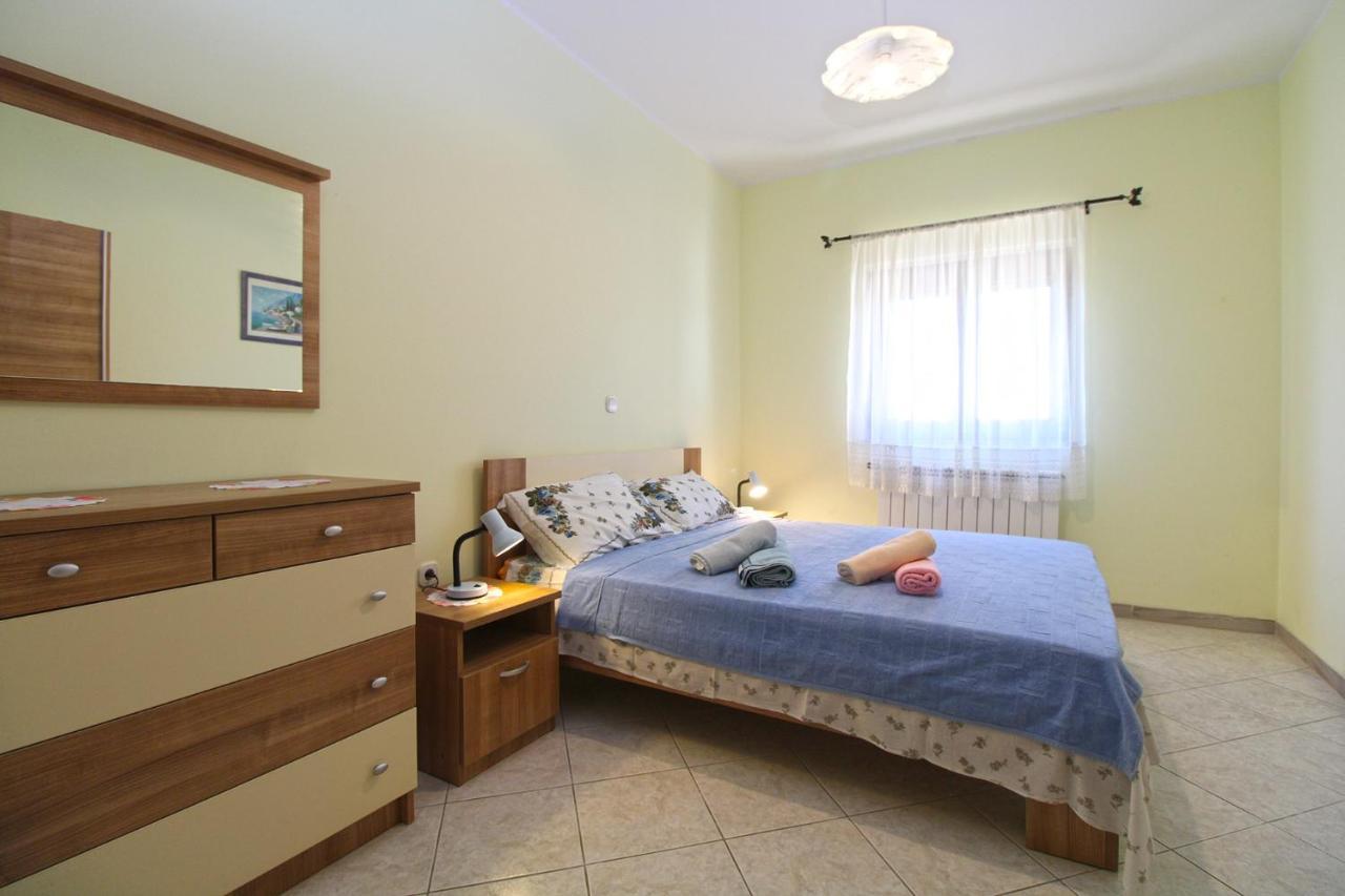Apartments Veroslava 2159 Pula Buitenkant foto